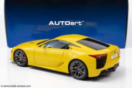 AUTOart - 1:18 Lexus LFA Pearl Yellow - Composite Model