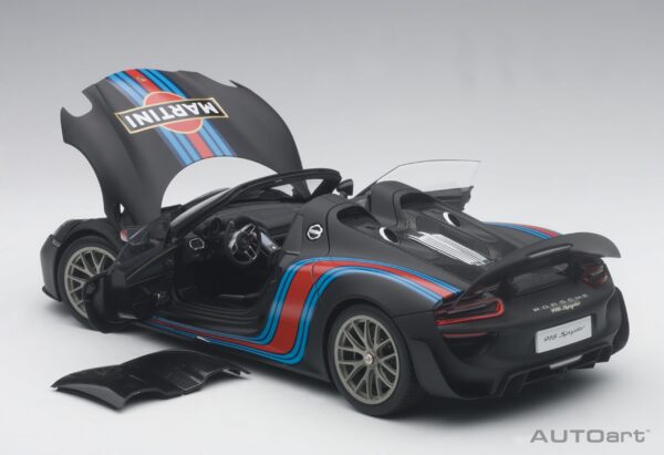 AUTOart 1:18 Porsche 918 Spyder Weissach Package Martini Livery 2013 (77929) Composite Model 26 AUTOart 1:18 Porsche 918 Spyder Weissach Package Martini Livery 2013 (77929)