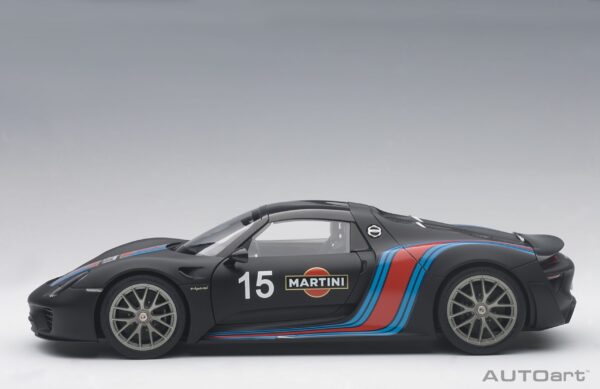 AUTOart 1:18 Porsche 918 Spyder Weissach Package Martini Livery 2013 (77929) Composite Model 16 AUTOart 1:18 Porsche 918 Spyder Weissach Package Martini Livery 2013 (77929)