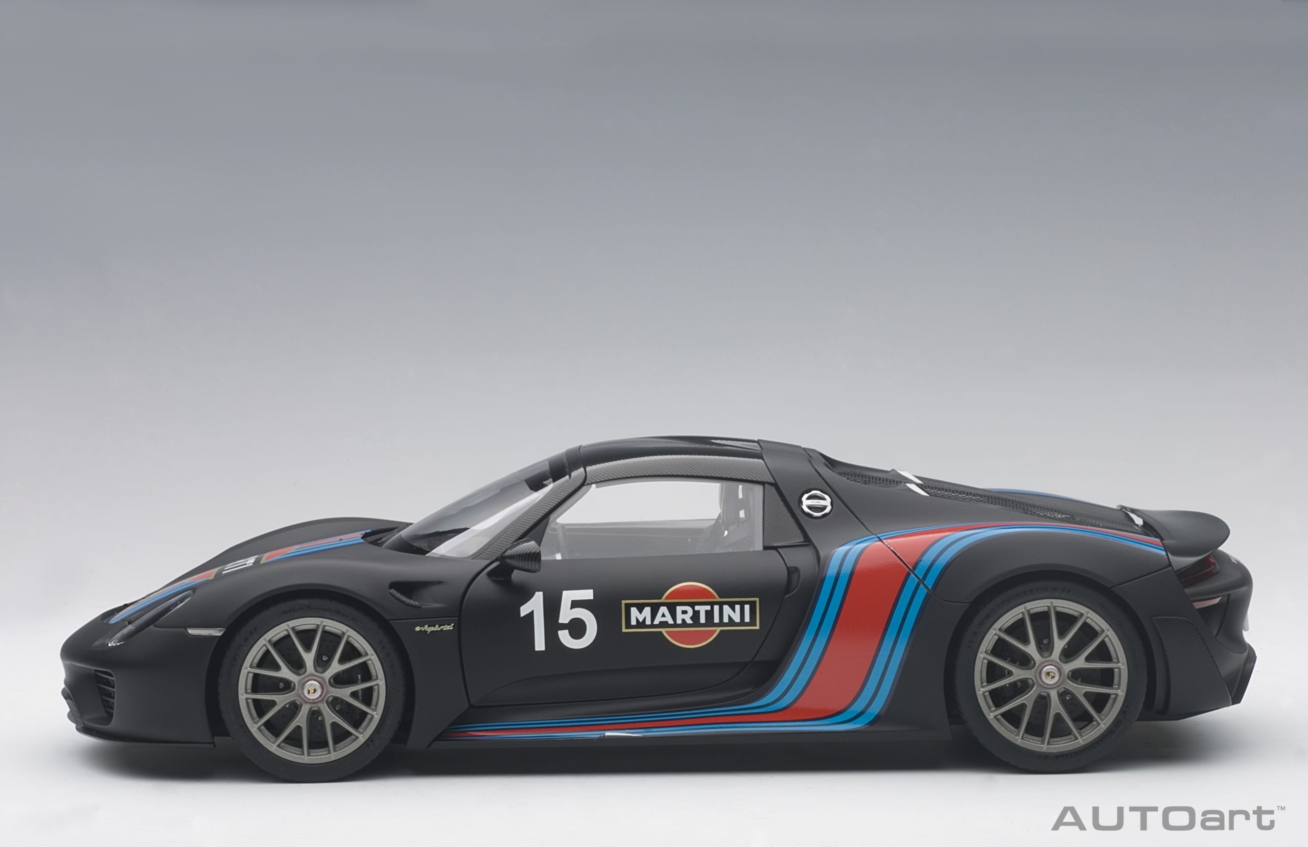 AUTOart 1:18 Porsche 918 Spyder Weissach Package Martini Livery 2013 (77929) Composite Model 3 AUTOart 1:18 Porsche 918 Spyder Weissach Package Martini Livery 2013 (77929)