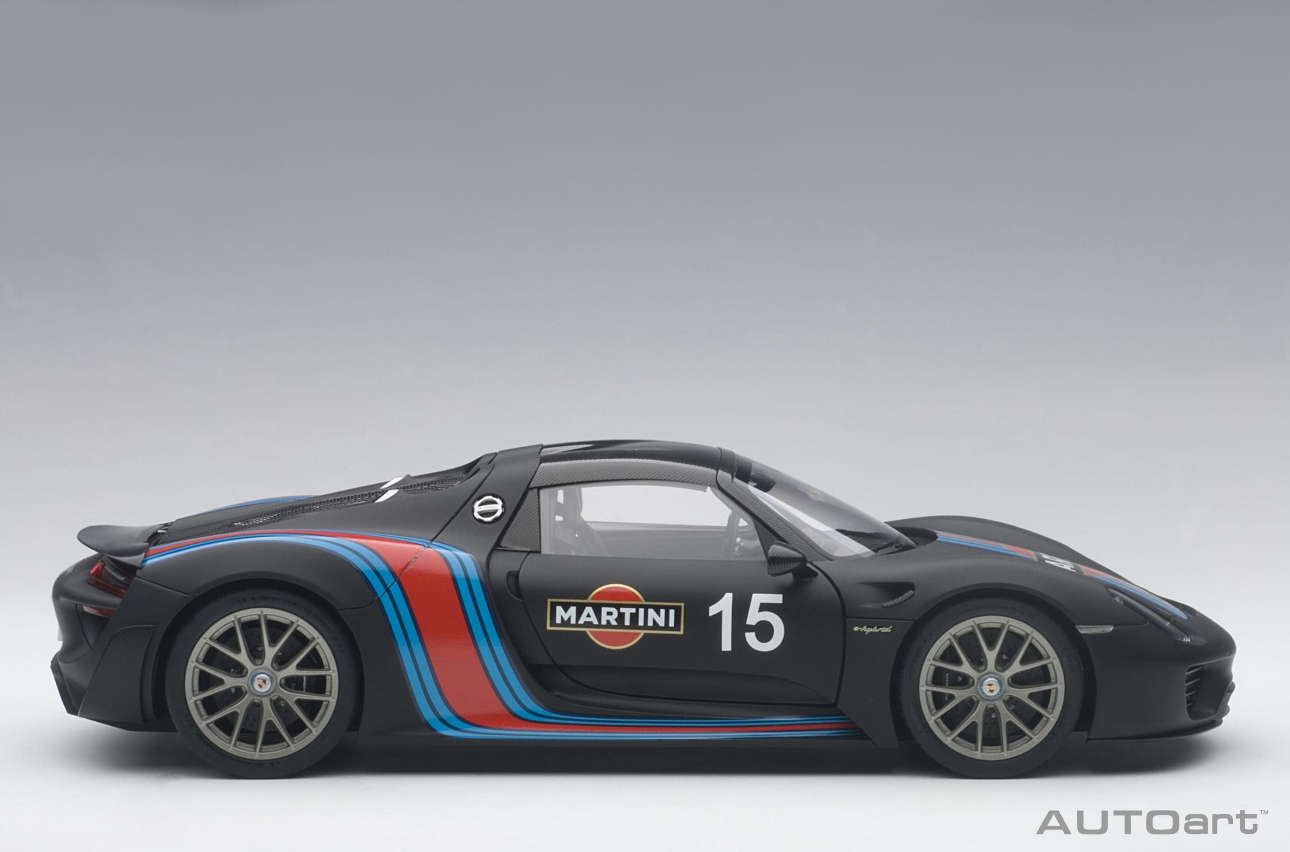 AUTOart 1:18 Porsche 918 Spyder Weissach Package Martini Livery 2013 (77929) Composite Model 4 AUTOart 1:18 Porsche 918 Spyder Weissach Package Martini Livery 2013 (77929)