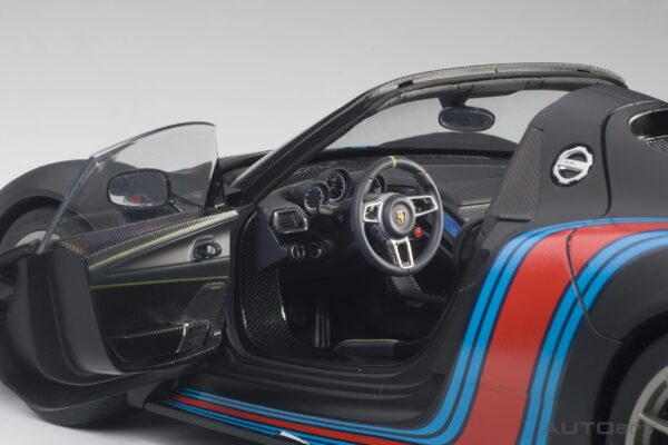 AUTOart 1:18 Porsche 918 Spyder Weissach Package Martini Livery 2013 (77929) Composite Model 22 AUTOart 1:18 Porsche 918 Spyder Weissach Package Martini Livery 2013 (77929)