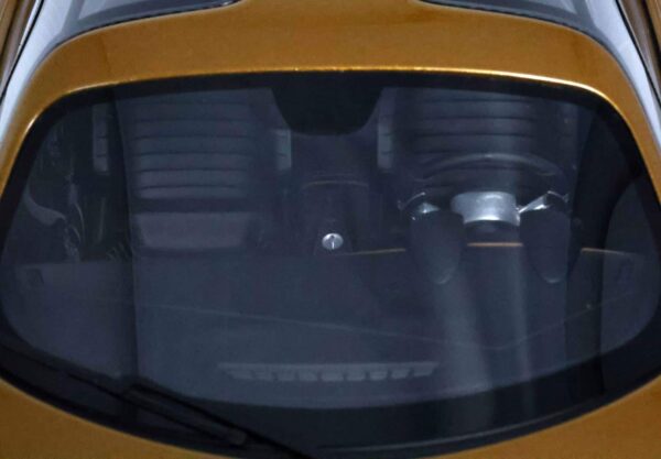 BBR - 1:18 Alfa Romeo 33 Stradale Ocra with Black Interior - Limited Edition Resin Model with Showcase 18 BBR - 1:18 Alfa Romeo 33 Stradale Ocra with Black Interior - Limited Edition Resin Model with Showcase