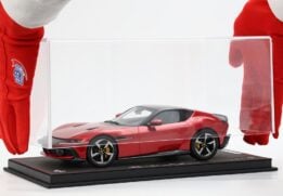 BBR - 1:18 Ferrari 12 Cilindri Coupe Rosso Imola Red - Limited Edition Resin Model