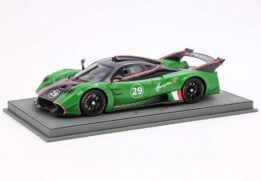 Pagani Huayra R Green and Carbon - Limited Edition - 1:18 Scale Resin Model by BBR (with showcase)