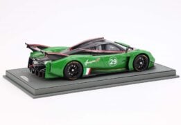 Pagani Huayra R Green and Carbon - Limited Edition - 1:18 Scale Resin Model by BBR (with showcase)