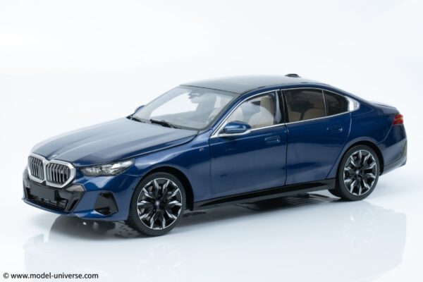 Minichamps - 1:18 BMW I5 Blue Metallic 2023 - Diecast Model 36 bmw i5 blue minichamps diecast model 18