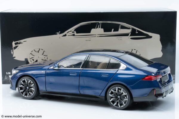 Minichamps - 1:18 BMW I5 Blue Metallic 2023 - Diecast Model 27 bmw i5 blue minichamps diecast model 22