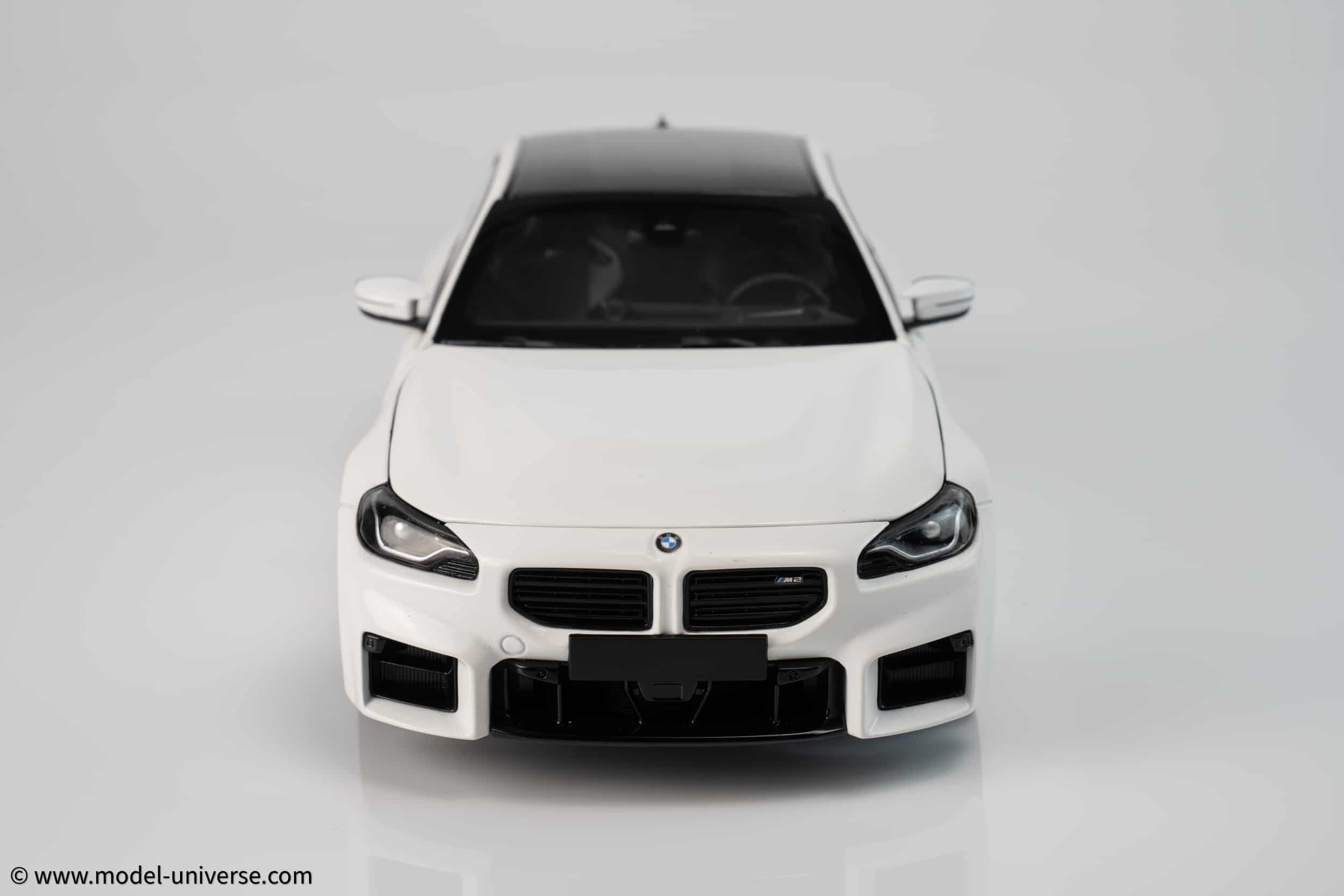 MINICHAMPS 1:18 BMW M2 コンペティション ホワイト MINICHAMPS 1:18 BMW M2 コンペティション ホワイト 1/18