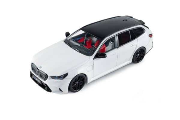Solido 1:18 BMW M5 (G90) Touring 2025 Alpine White (S1814802) Diecast Model 20 Solido 1:18 BMW M5 (G90) Touring 2025 Alpine White (S1814802) Diecast Model