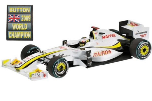 Minichamps - 1:18 Brawn GP BGP001 No.22 Jenson Button World Champion Brazilian GP 2009 with Pitboard - Limited Edition Diecast Model