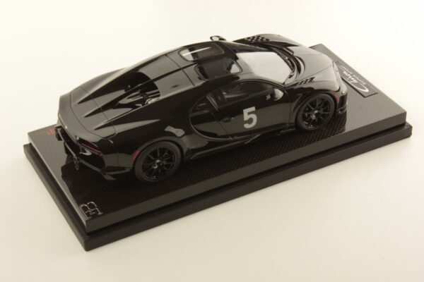 MR Collection - 1:18 Bugatti Chiron Super Sport Nocturne - Limited Edition Resin Model 11 MR Collection - 1:18 Bugatti Chiron Super Sport Nocturne - Limited Edition Resin Model