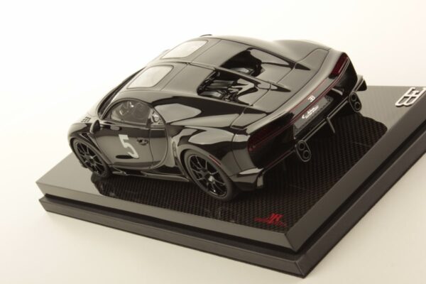 MR Collection - 1:18 Bugatti Chiron Super Sport Nocturne - Limited Edition Resin Model 9 MR Collection - 1:18 Bugatti Chiron Super Sport Nocturne - Limited Edition Resin Model