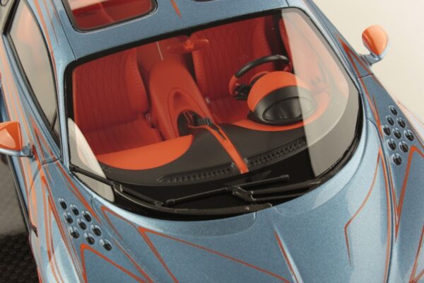 MR Collection - 1:18 Bugatti Chiron Super Sport Zebra Paint - Limited Edition Resin Model 10 MR Collection - 1:18 Bugatti Chiron Super Sport Zebra Paint - Limited Edition Resin Model