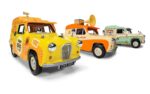 Corgi - 1:43 Wallace & Gromit Austin A35 Van Collection - Cheese Please!, Top Bun, Spick & Spanmobile (CC80505)