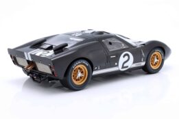 CMR - 1:12 福特 GT40 #2 1966 年勒芒 24 小时耐力赛冠军 克里斯-阿蒙、布鲁斯-迈凯轮