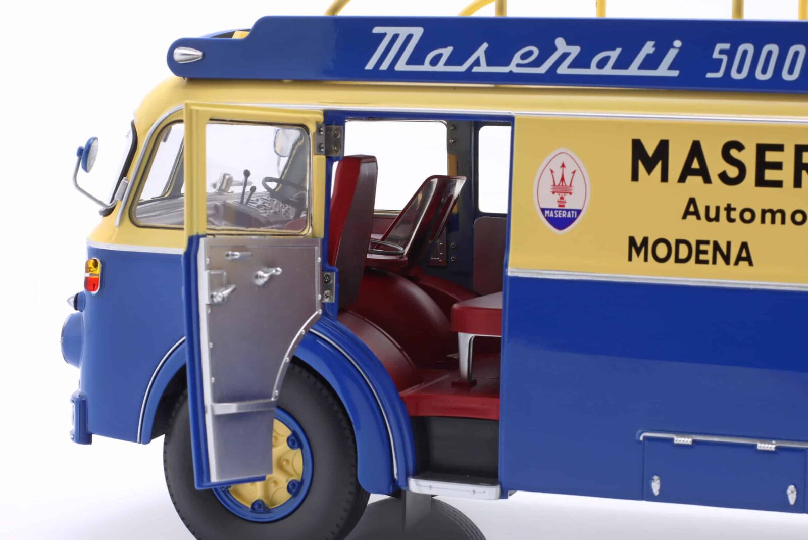 CMR - 1:18 Fiat 642 RN2 Bartoletti Maserati Race Car Transporter