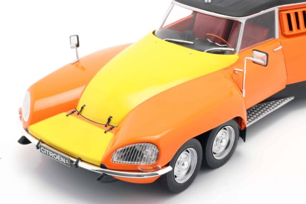CMR - 1:18 Citroen DS Break 1000 PLR 'Michelin Mille Pattes' (1972) Diecast Model 15 CMR - 1:18 Citroen DS Break 1000 PLR 'Michelin Mille Pattes' (1972) Diecast Model