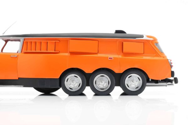 CMR - 1:18 Citroen DS Break 1000 PLR 'Michelin Mille Pattes' (1972) Diecast Model 17 CMR - 1:18 Citroen DS Break 1000 PLR 'Michelin Mille Pattes' (1972) Diecast Model