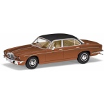 Corgi - 1:43 Daimler Double Six Series 2 Vanden Plas Caramel