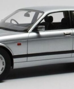 Jaguar XJR XJ40 Silver Metallic 1990