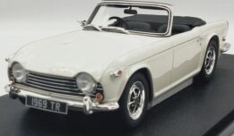 Triumph TR5 P.I. White 1967-1968