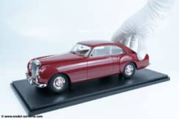 Cult Scale - 1:18 Bentley S1 Continental Fastback 1955 Maroon - Limited Edition Resin Model