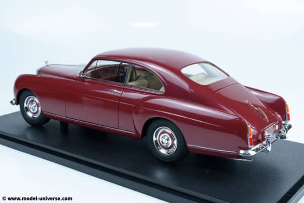 Cult Scale - 1:18 Bentley S1 Continental Fastback 1955 Maroon - Limited Edition Resin Model