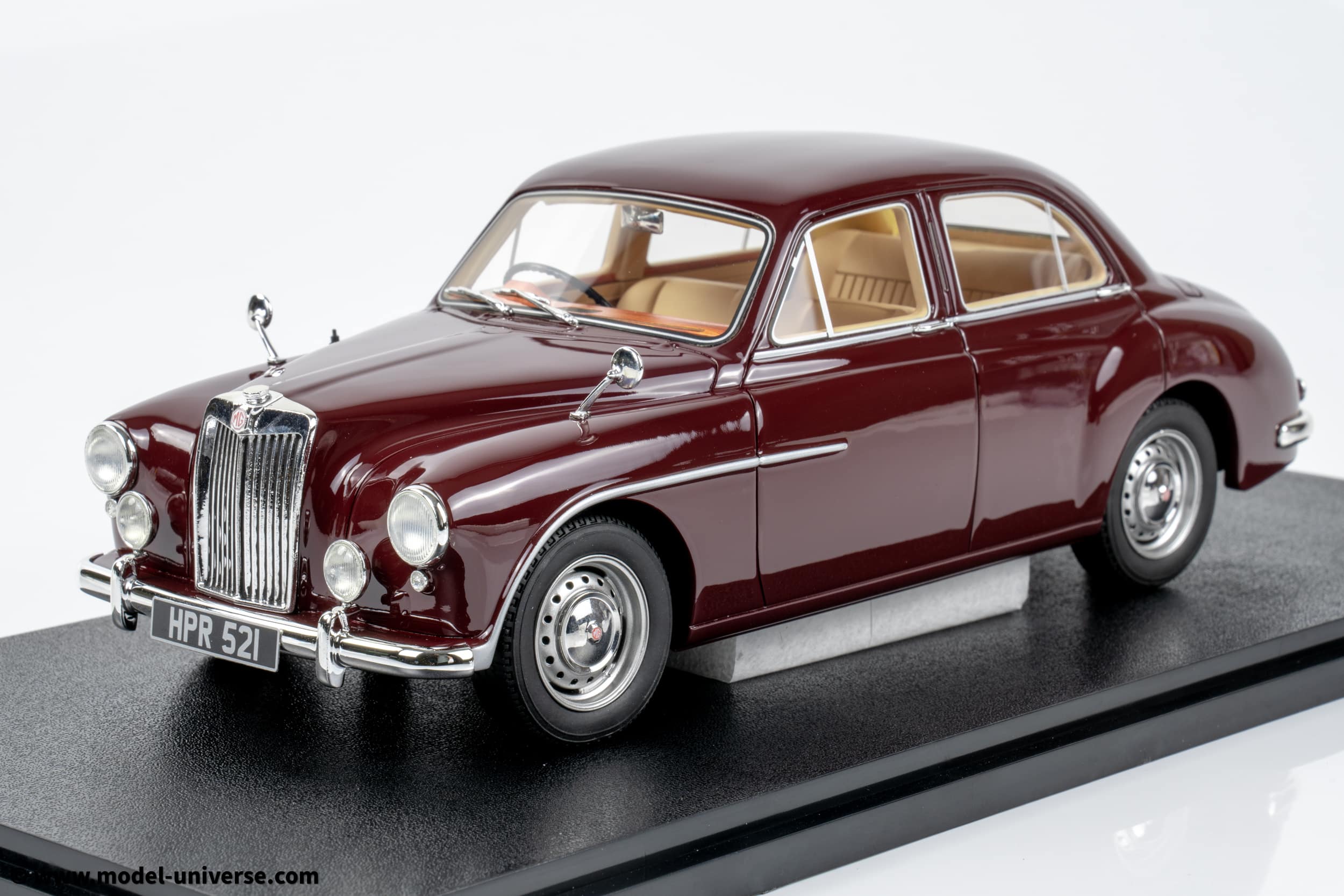 Cult Scale - 1:18 MG Magnette ZA Autumn Red 1953-1956 - Limited Edition Resin Model 5 cult scale mg magnette cml203 2 4