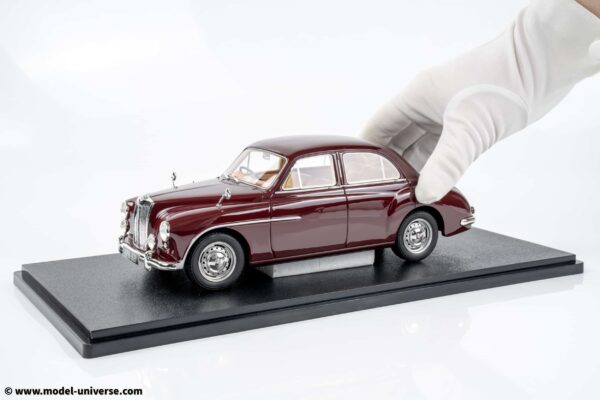 Cult Scale - 1:18 MG Magnette ZA Autumn Red 1953-1956 - Limited Edition Resin Model 10 cult scale mg magnette cml203 2 5