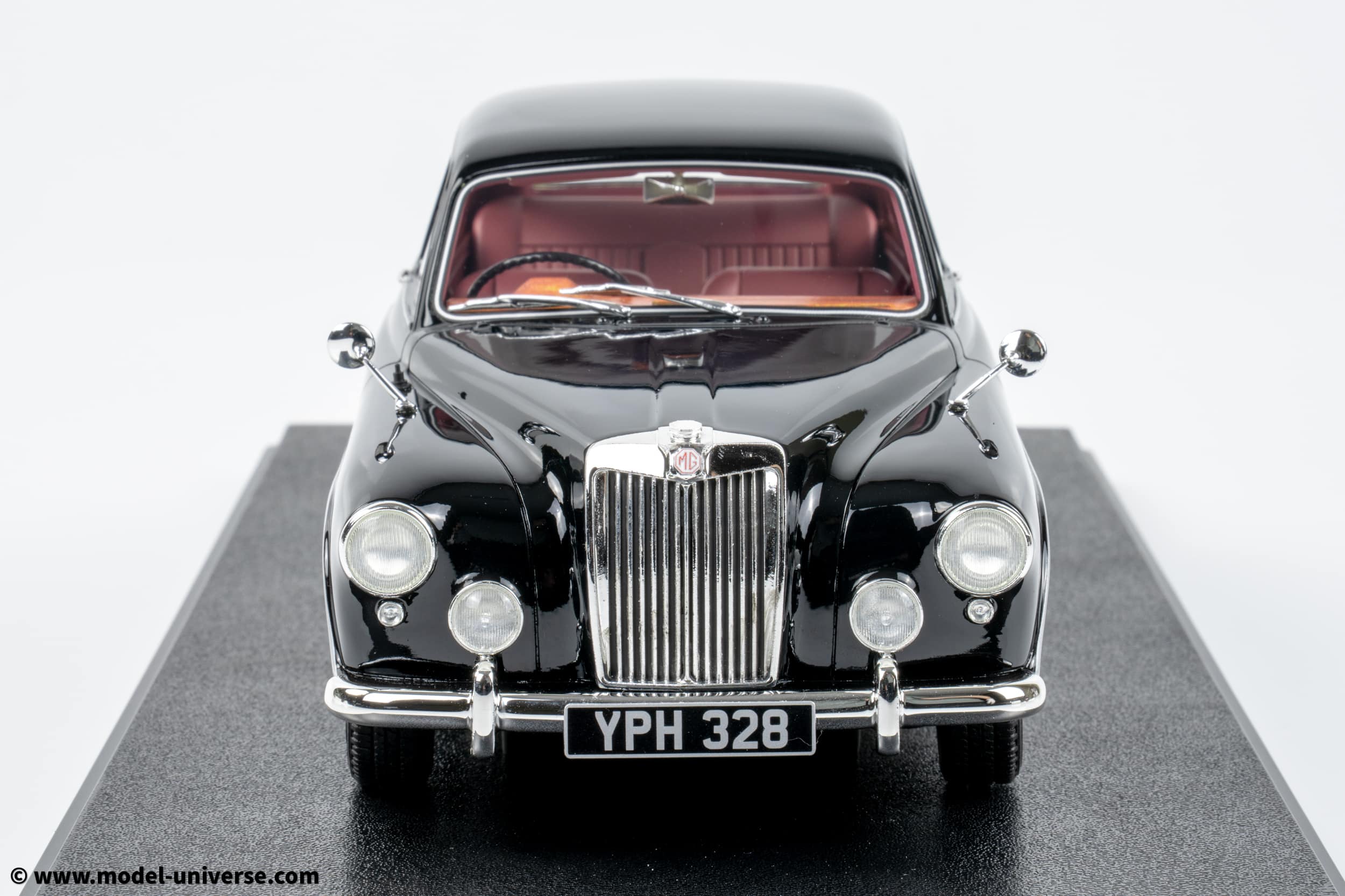 Cult Scale - 1:18 MG Magnette ZA Black 1953-1956 - Limited Edition Resin Model 7 Cult Scale - 1:18 MG Magnette ZA Black 1953-1956 - Limited Edition Resin Model