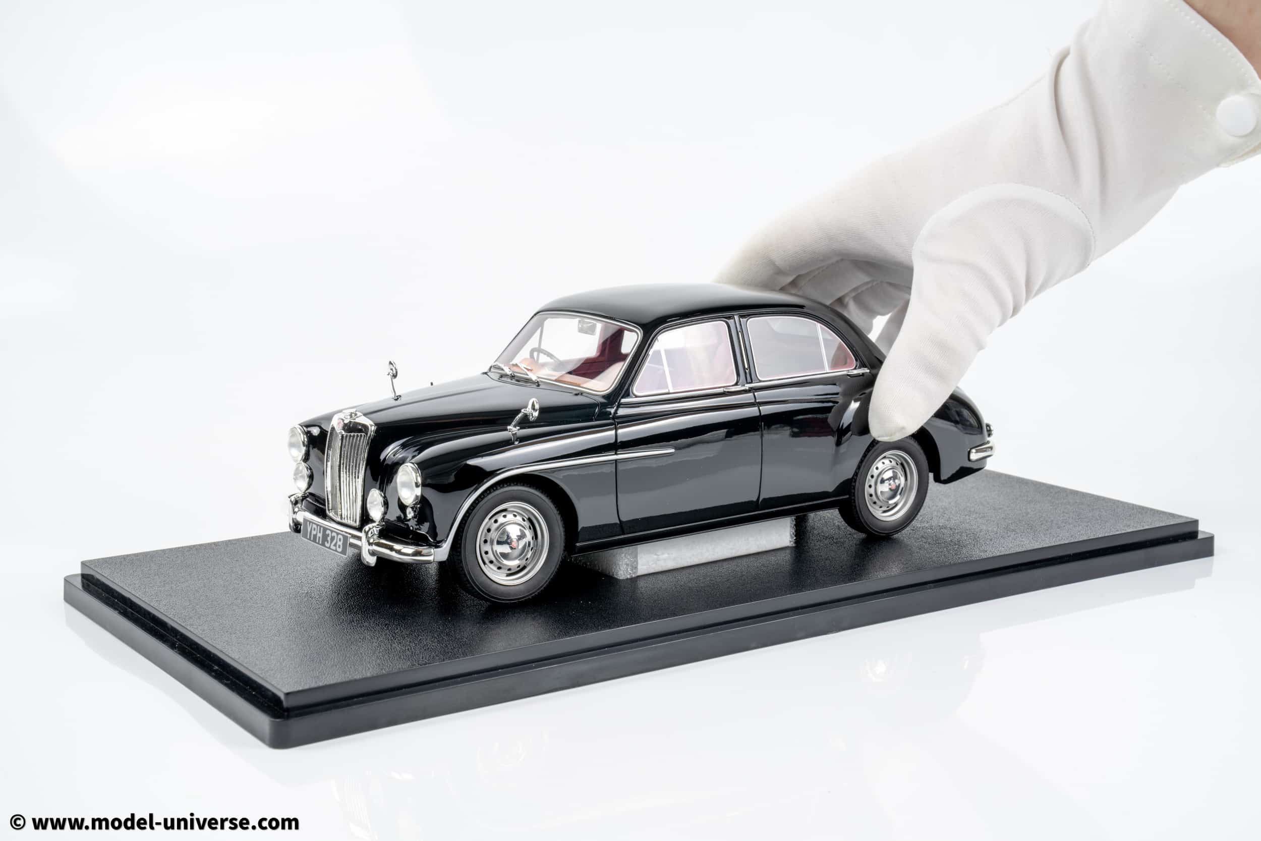 Cult Scale - 1:18 MG Magnette ZA Black 1953-1956 - Limited Edition Resin Model 3 Cult Scale - 1:18 MG Magnette ZA Black 1953-1956 - Limited Edition Resin Model