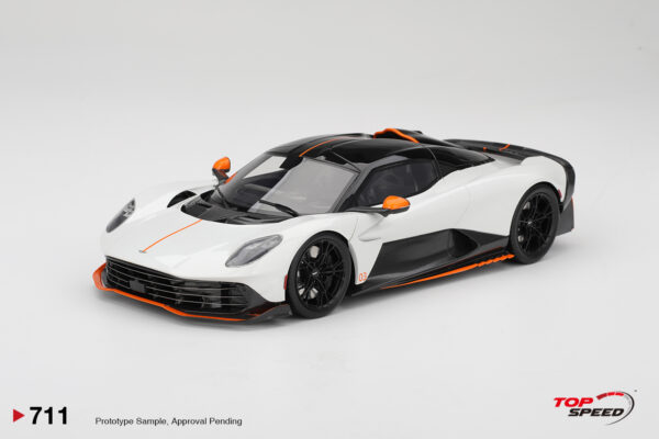 Top Speed 1:18 Aston Martin Valhalla Lunar White (TS0711) Resin Model