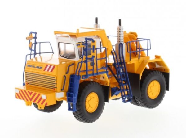 Diecast Masters - 1:50 Belaz Recovery Truck