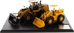 Diecast Masters - 1:50 Cat 966A Wheel Loader (1960-1963) + 966M Wheel Loader (2014-present day)