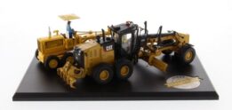 Diecast Masters - 1:50 Cat No. 12 Motor Grader (1939-1959) + 12M3 Motor Grader (present day)