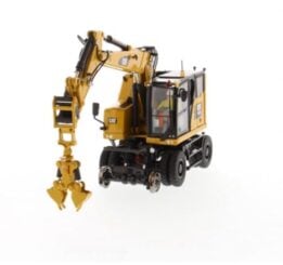 Diecast Masters - 1:50 CAT M323F Railroad Wheeled Excavator (CAT Yellow)