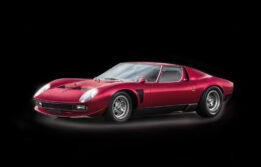 Italeri - 1:24 Lamborghini Miura JOTA SVJ (3649) Model Kit