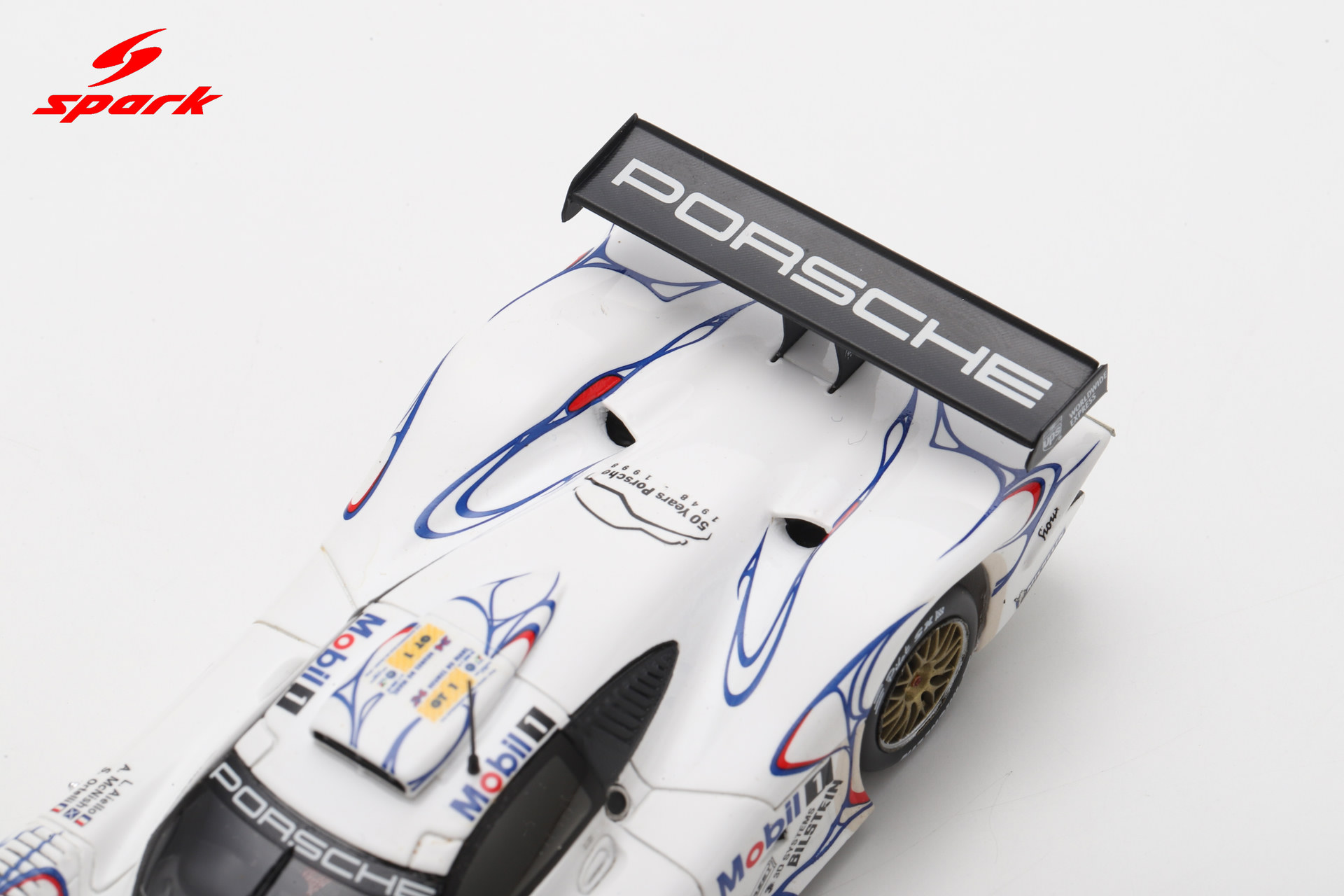 Spark 1:43 Porsche 911 GT1 No.26 Winner 24H Le Mans 1998 A. McNish - L. Aïello - S. Ortelli (43LM98) Resin Model 6 Spark 1:43 Porsche 911 GT1 No.26 Winner 24H Le Mans 1998 A. McNish - L. Aïello - S. Ortelli (43LM98) Resin Model - Image 6