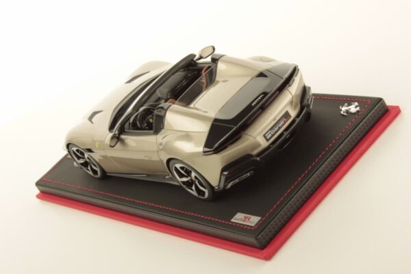 MR Collection - 1:18 Ferrari 12 Cilindri Spider Grigio Ingrid - Limited Edition Resin Model 11 ferrari 12 cilindri spider 4 7