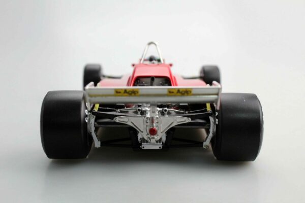 gp replicas - 1:18 ferrari 126 c2 #27 gilles villeneuve 1982