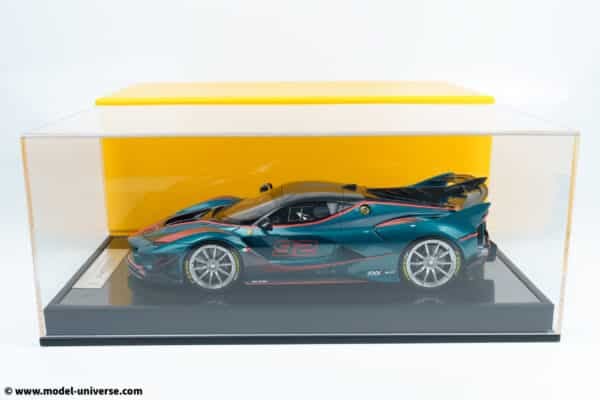Runner - 1:18 Ferrari FXX-K EVO No.92 Blue/Red - Limited Edition Resin Model