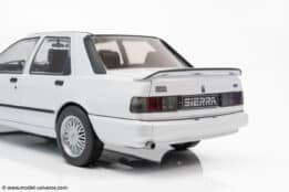 MCG - 1:18 Ford Sierra Cosworth 4x4 White 1992 - Diecast Model