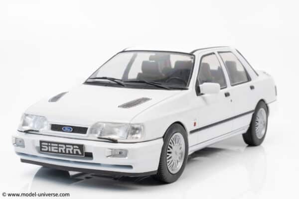 MCG - 1:18 Ford Sierra Cosworth 4x4 White 1992 - Diecast Model
