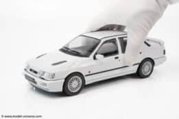 MCG - 1:18 Ford Sierra Cosworth 4x4 White 1992 - Diecast Model