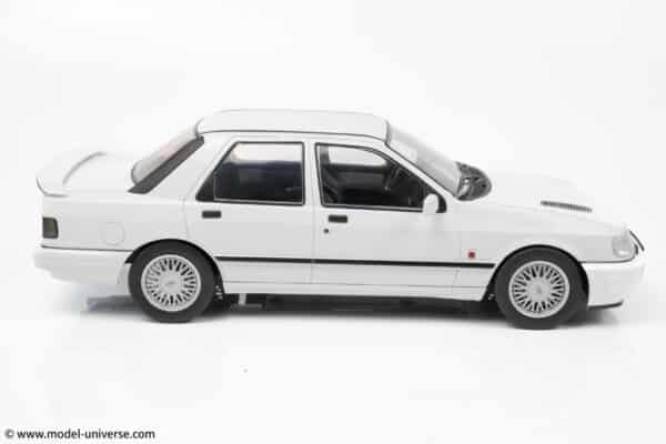 MCG - 1:18 Ford Sierra Cosworth 4x4 White 1992 - Diecast Model