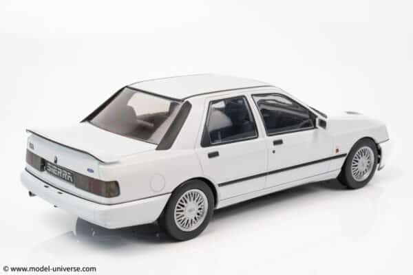 MCG - 1:18 Ford Sierra Cosworth 4x4 White 1992 - Diecast Model