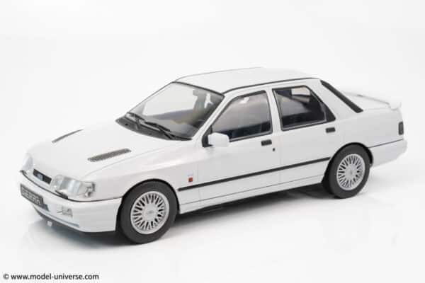MCG - 1:18 Ford Sierra Cosworth 4x4 White 1992 - Diecast Model