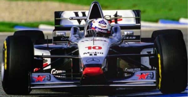 gp replicas - 1:18 mclaren mercedes mp4/12 #10 david coulthard 2nd european gp 1997 w/driver