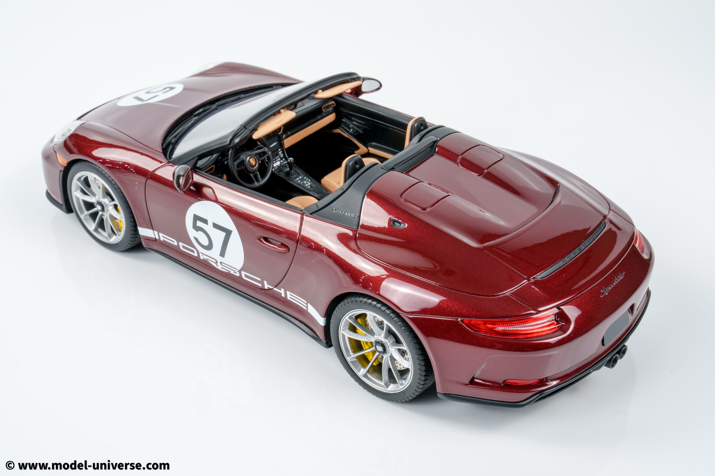 GT Spirit - 1:18 Porsche 911 (991.2) Speedster "Heritage Edition" Cherry Metallic 2019 - Limited Edition Resin Model 7 GT Spirit - 1:18 Porsche 911 (991.2) Speedster "Heritage Edition" Cherry Metallic 2019 - Limited Edition Resin Model